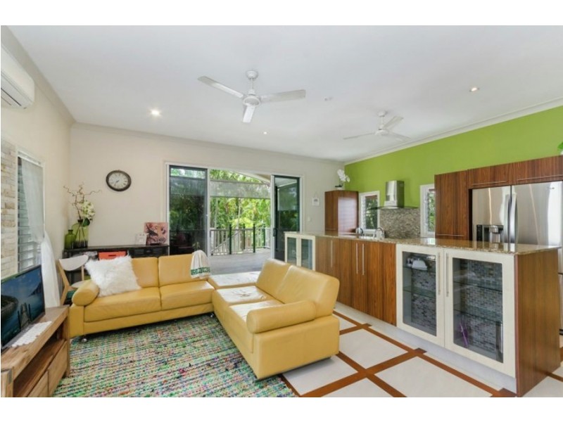 13 Leigh Street, West End QLD 4810