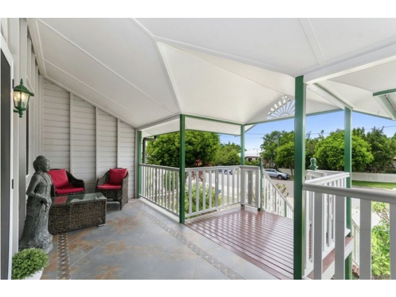 13 Leigh Street, West End QLD 4810