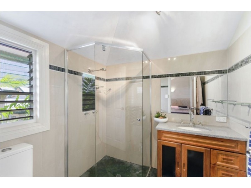 13 Leigh Street, West End QLD 4810