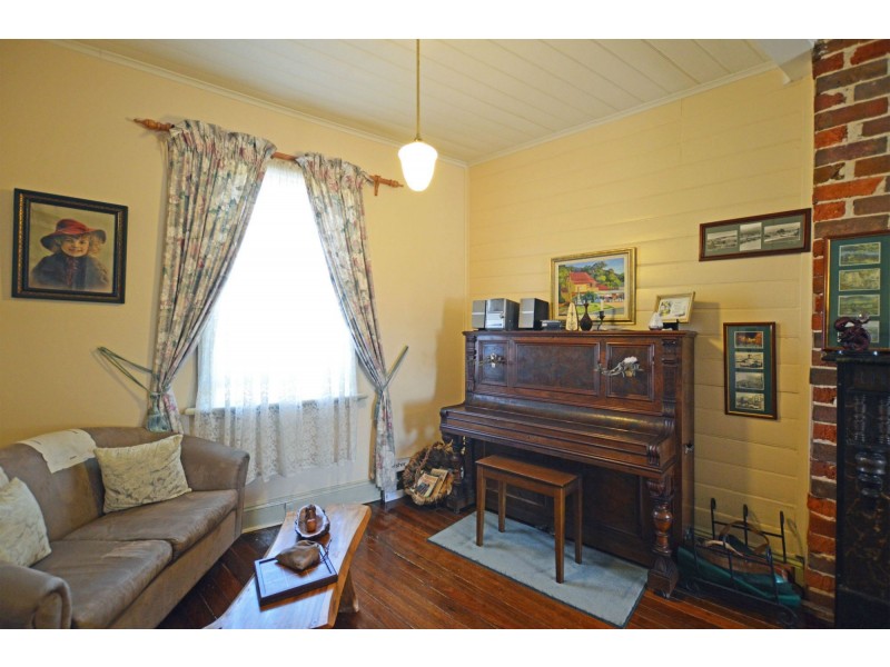 2 Bate Street, Central Tilba NSW 2546