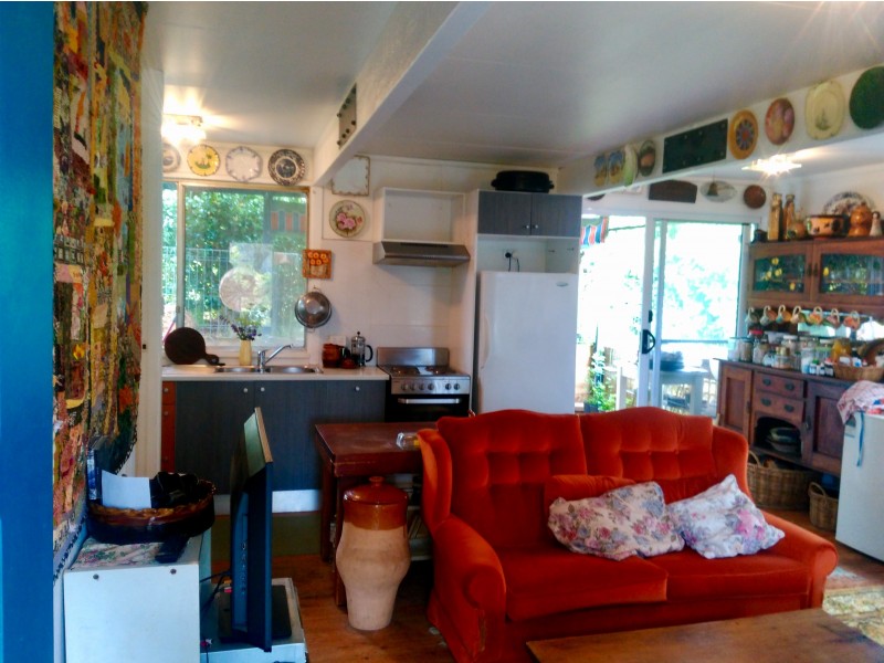 14 Cook Ave, Surf Beach NSW 2536