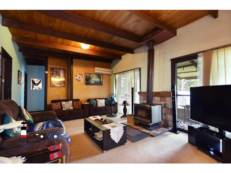 123 Percy Davis Dr, Moruya NSW 2537
