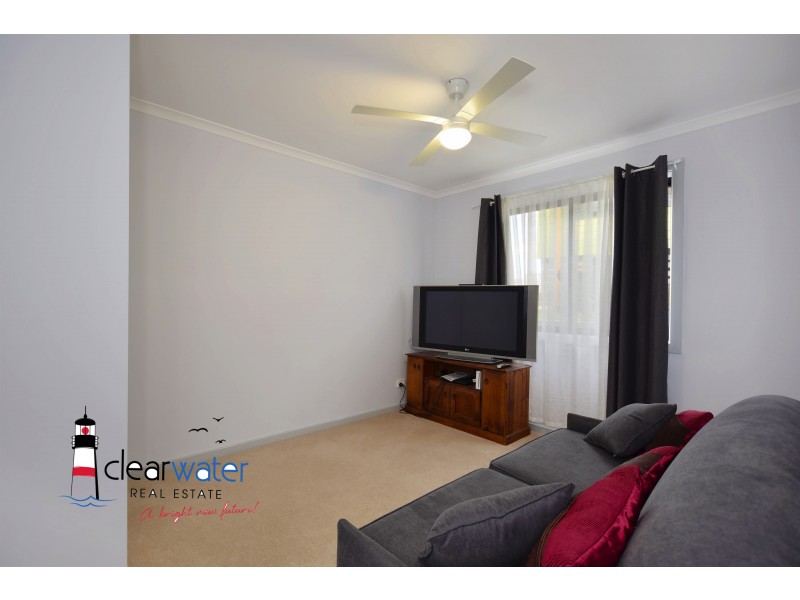 8 Swan Ridge Place, Moruya NSW 2537