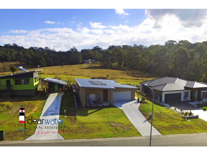 8 Swan Ridge Place, Moruya NSW 2537