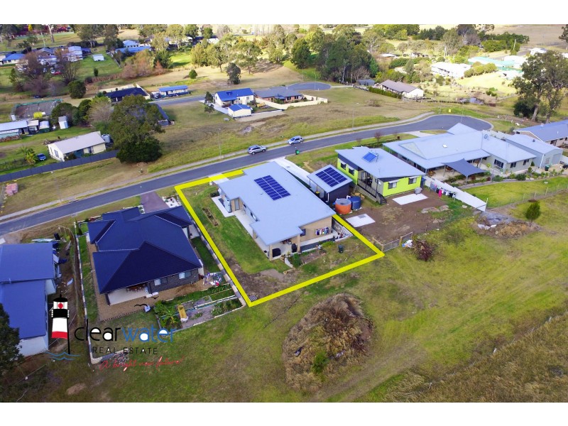 8 Swan Ridge Place, Moruya NSW 2537