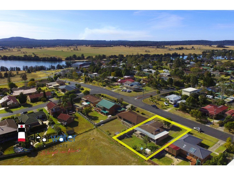 19 Hawdon St, Moruya NSW 2537