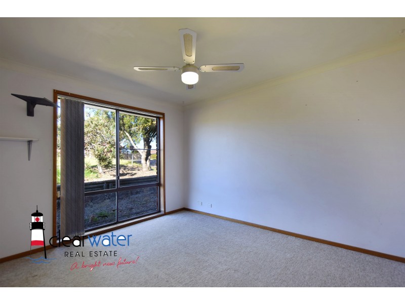 19 Hawdon St, Moruya NSW 2537