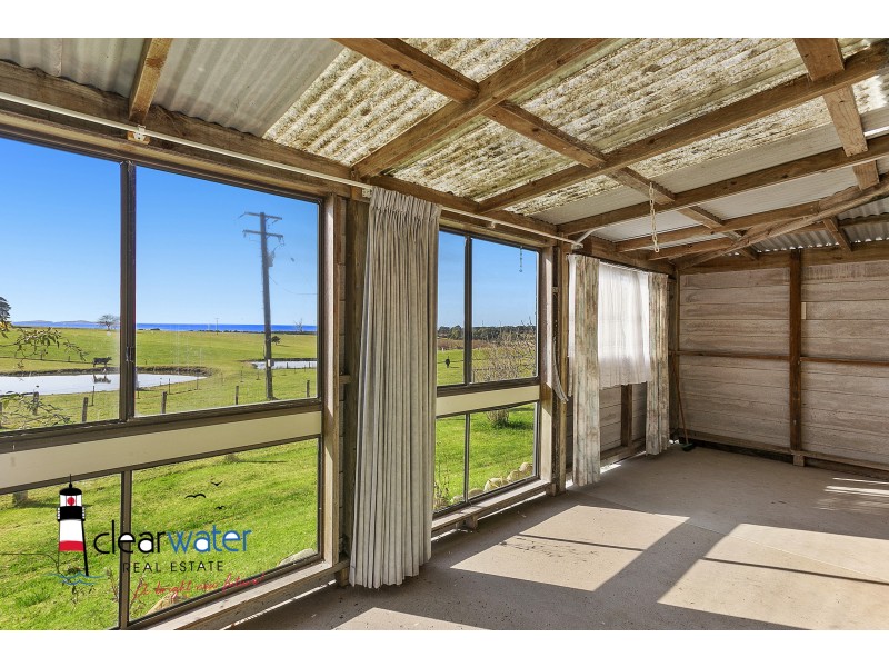 15 Mystery Bay Road, Mystery Bay NSW 2546