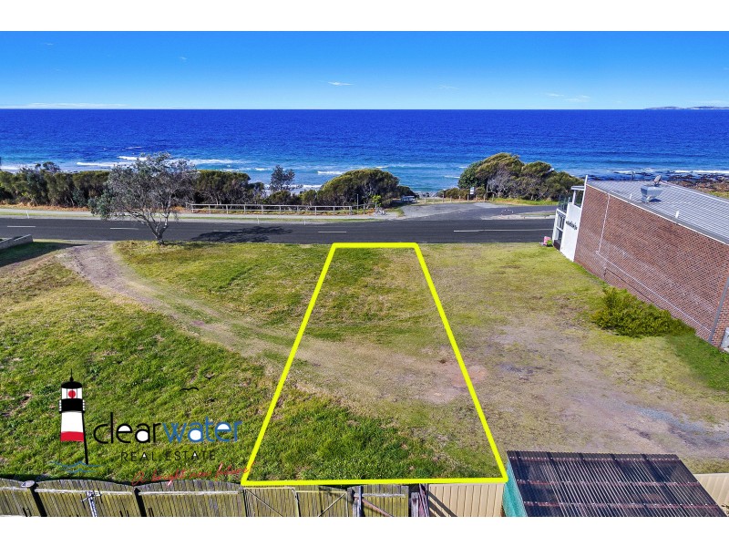 61 Dalmeny Dr, Kianga NSW 2546