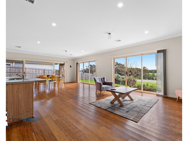 2 Braemar Dr, Moruya NSW 2537