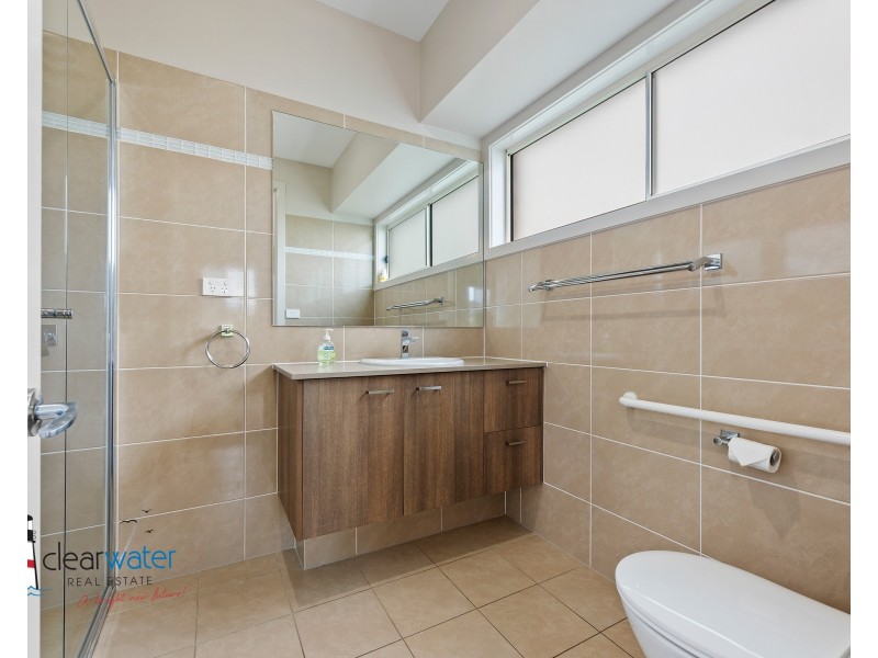 2 Braemar Dr, Moruya NSW 2537