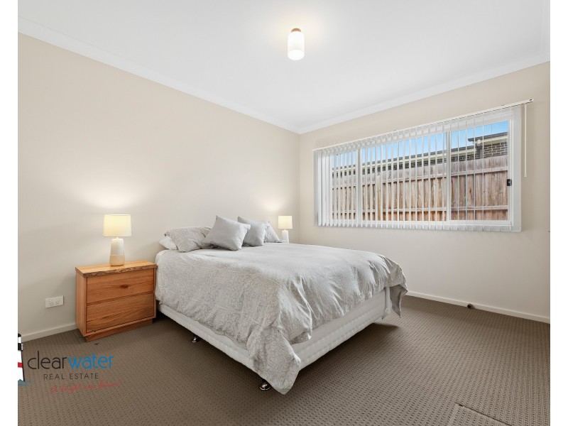 2 Braemar Dr, Moruya NSW 2537