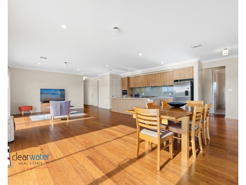 2 Braemar Dr, Moruya NSW 2537