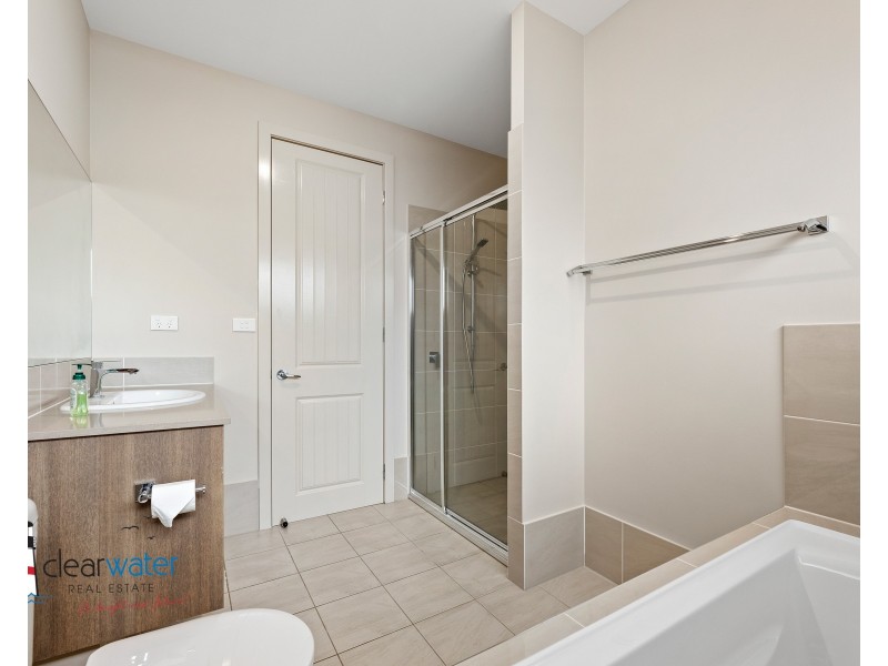 2 Braemar Dr, Moruya NSW 2537