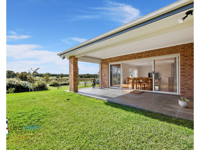 2 Braemar Dr, Moruya NSW 2537