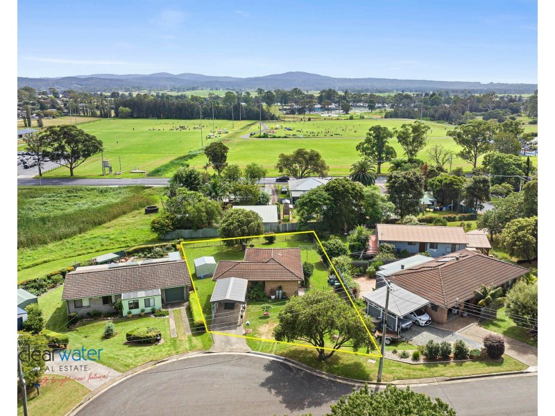 6 Ryan Pl, Moruya NSW 2537