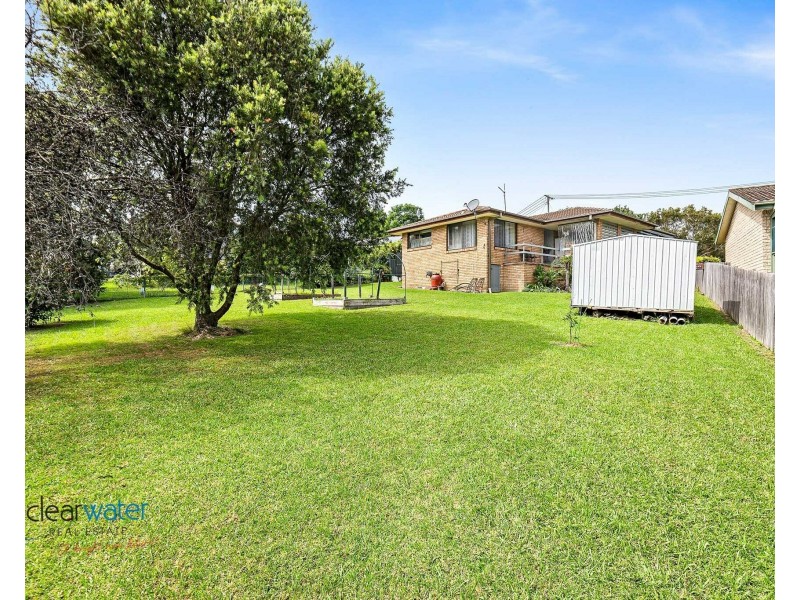 6 Ryan Pl, Moruya NSW 2537