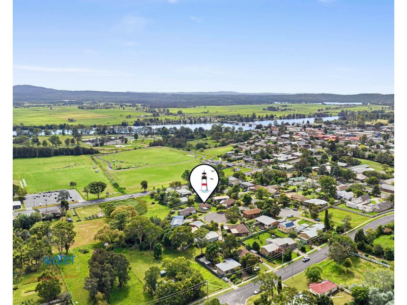 6 Ryan Pl, Moruya NSW 2537