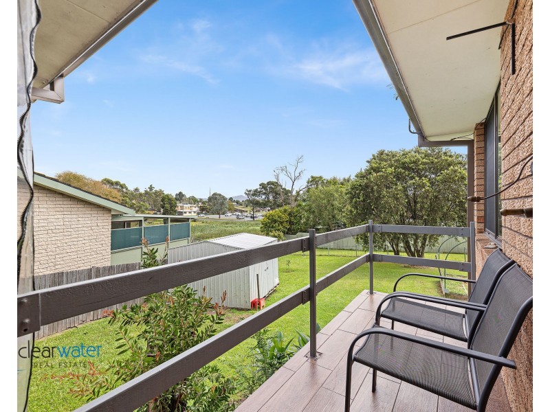 6 Ryan Pl, Moruya NSW 2537