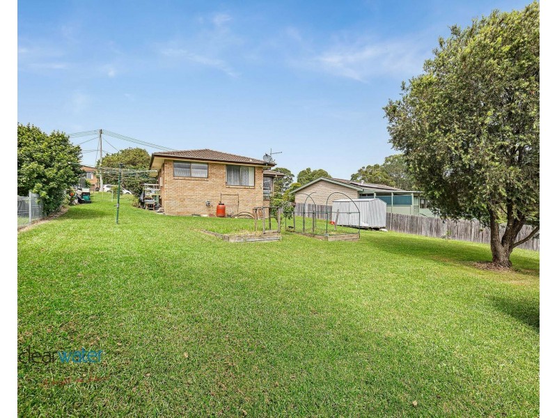 6 Ryan Pl, Moruya NSW 2537