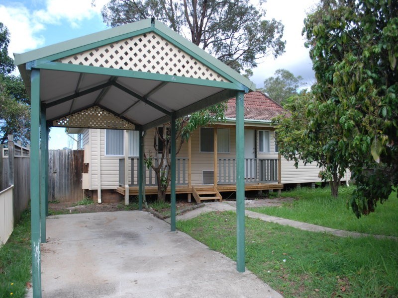 12 Celtis Place, Macquarie Fields NSW 2564