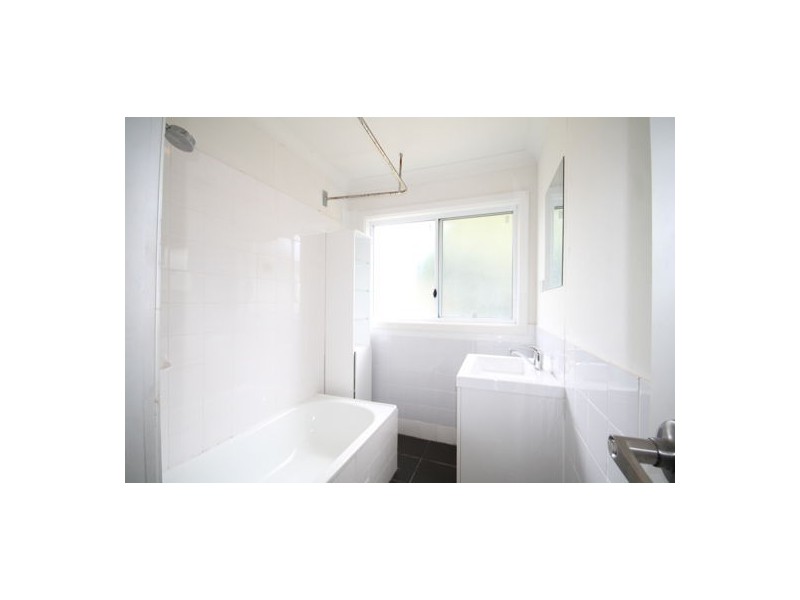 12 Celtis Place, Macquarie Fields NSW 2564