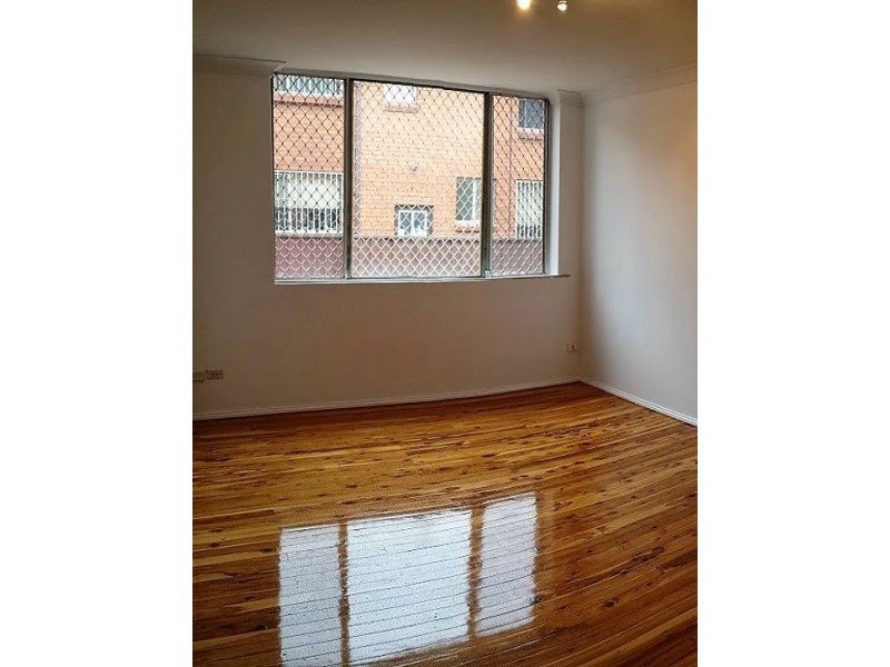 2/13 Drummond Street, Warwick Farm NSW 2170