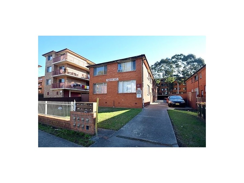2/13 Drummond Street, Warwick Farm NSW 2170