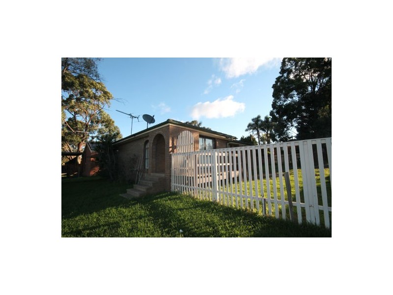 45 Othello Avenue, Rosemeadow NSW 2560