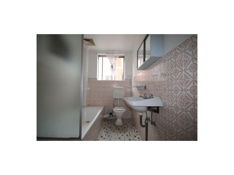 7/84 Harris Street, Fairfield NSW 2165