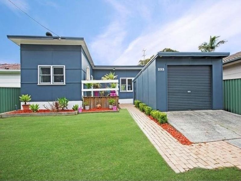 233 Pollock Avenue, Wyong NSW 2259