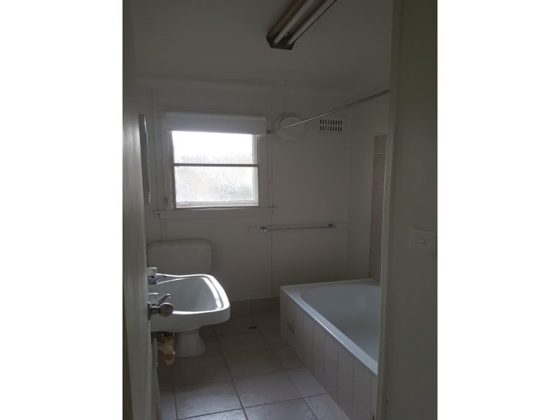 15 Manilla Road, Lethbridge Park NSW 2770