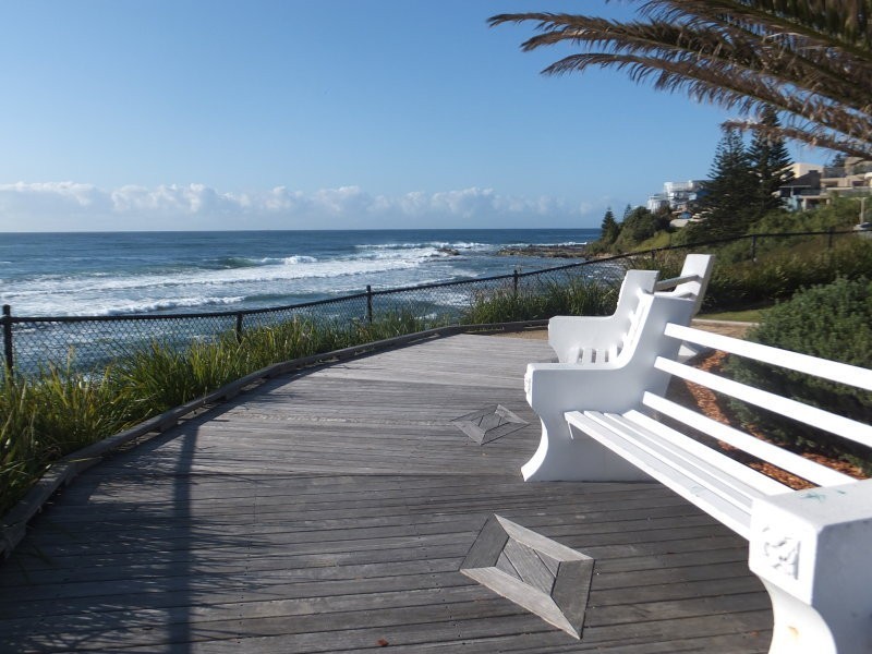 1/105 Ocean Parade, Blue Bay NSW 2261