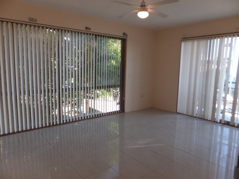 1/105 Ocean Parade, Blue Bay NSW 2261