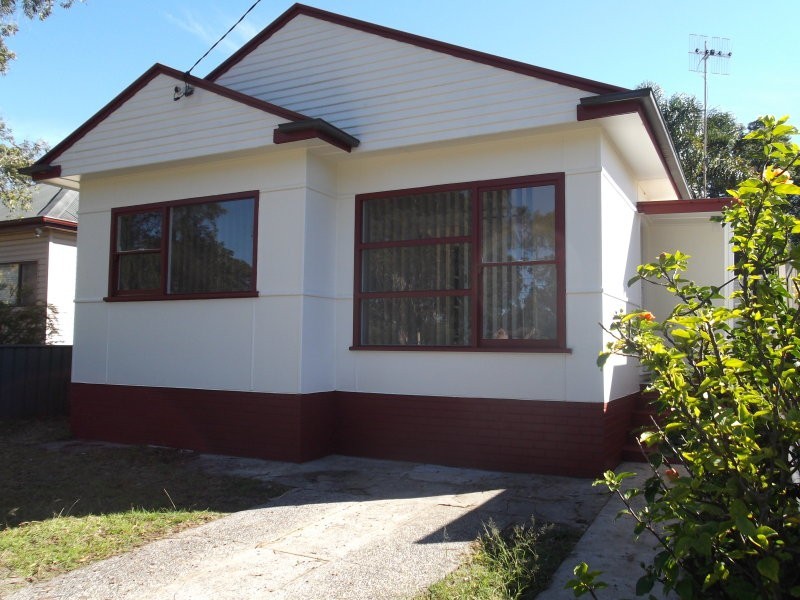 27 Phegan Street, Woy Woy NSW 2256