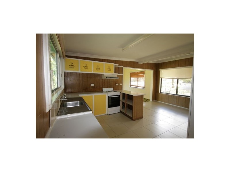 24 Sadie Avenue, Gorokan NSW 2263