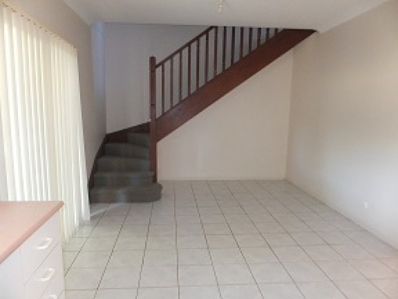 4/6 Beechwood Street, Ourimbah NSW 2258