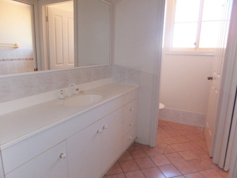 4/6 Beechwood Street, Ourimbah NSW 2258