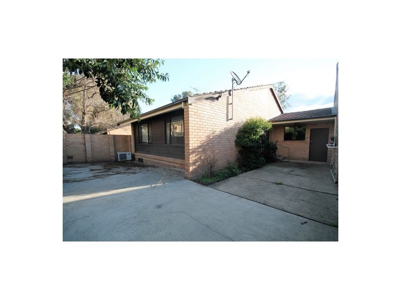 8/25 Barlow Street, Cambridge Park NSW 2747