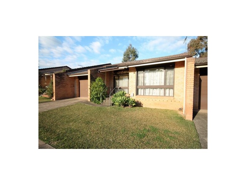 8/25 Barlow Street, Cambridge Park NSW 2747