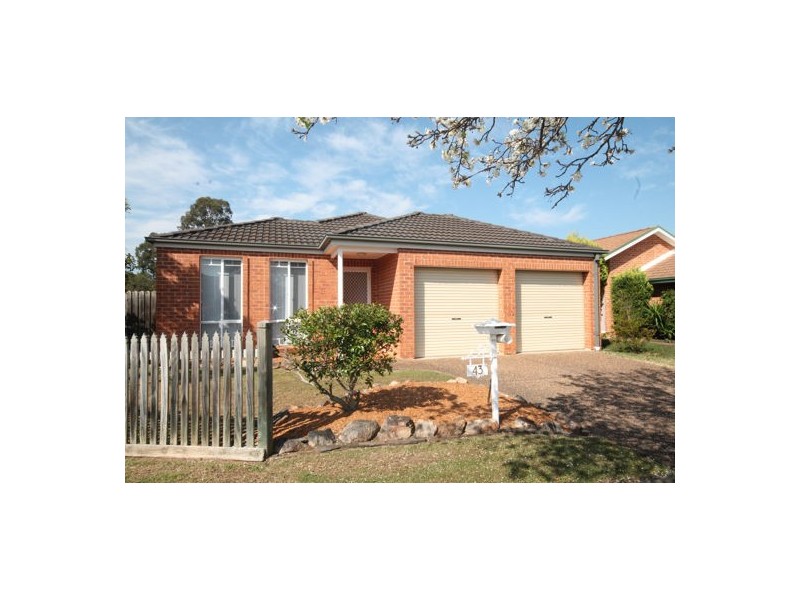 43 Lyndhurst Court, Wattle Grove NSW 2173
