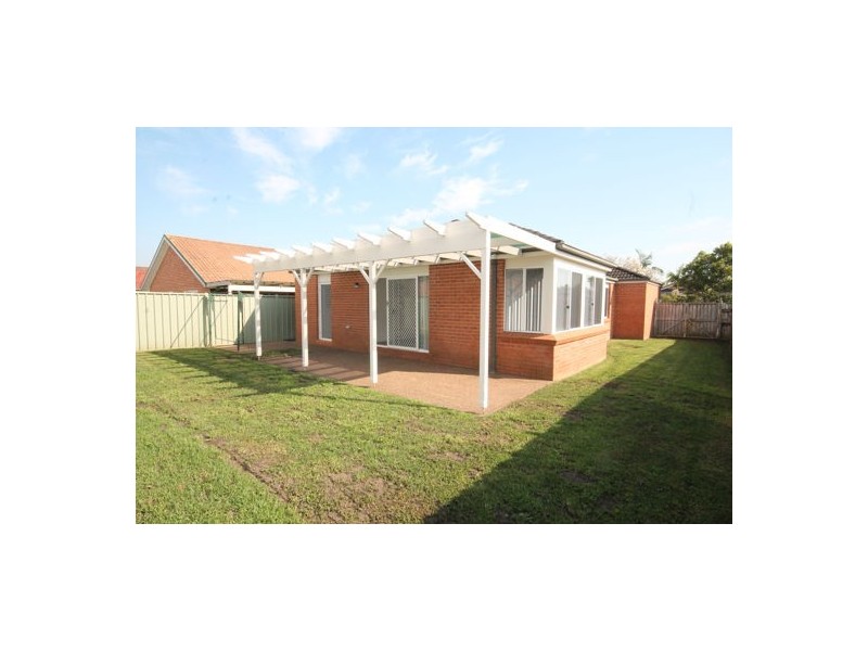 43 Lyndhurst Court, Wattle Grove NSW 2173