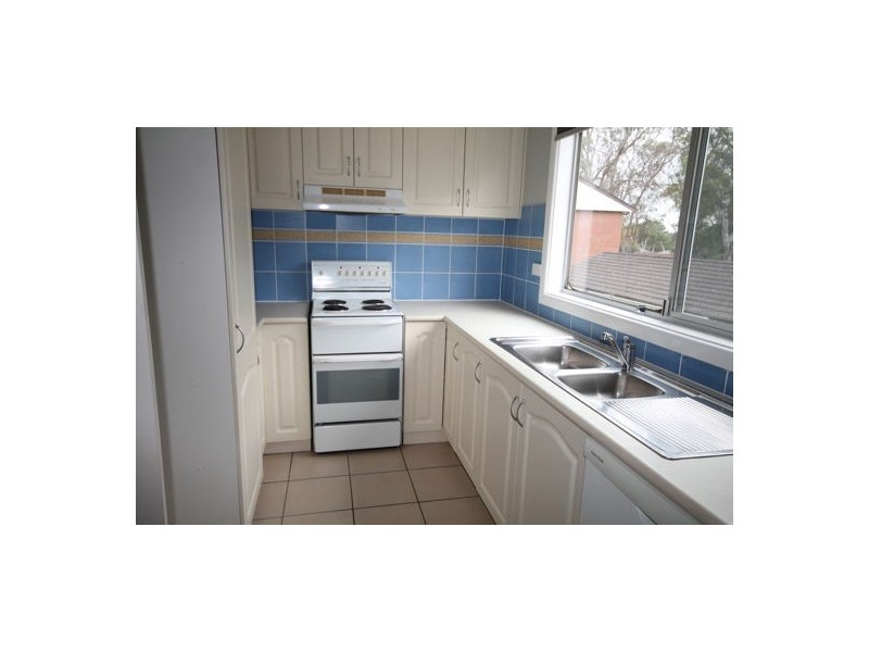 1/18 Westmoreland Rd, Minto NSW 2566