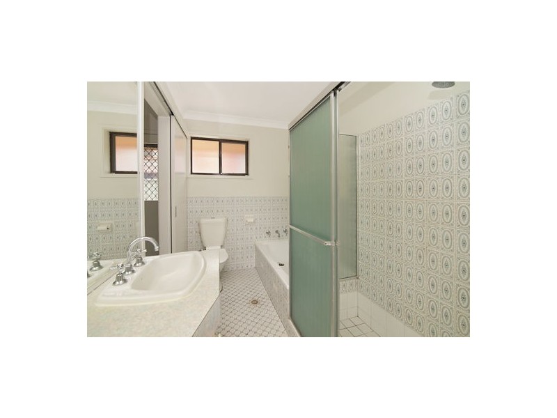 2/2 Lynch Crescent, The Entrance North NSW 2261