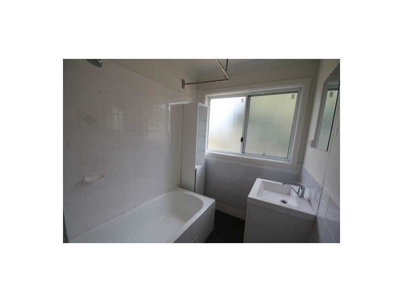 12 Celtis Place, Macquarie Fields NSW 2564