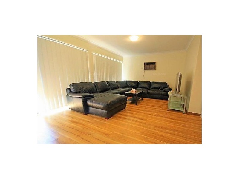 27/15-19 Fourth Avenue, Macquarie Fields NSW 2564