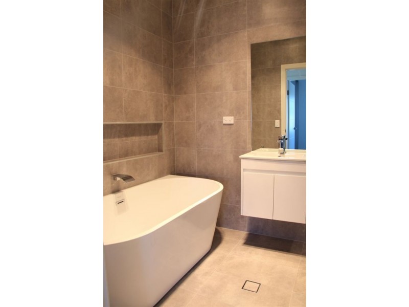 48a Vale St, Woodpark NSW 2164