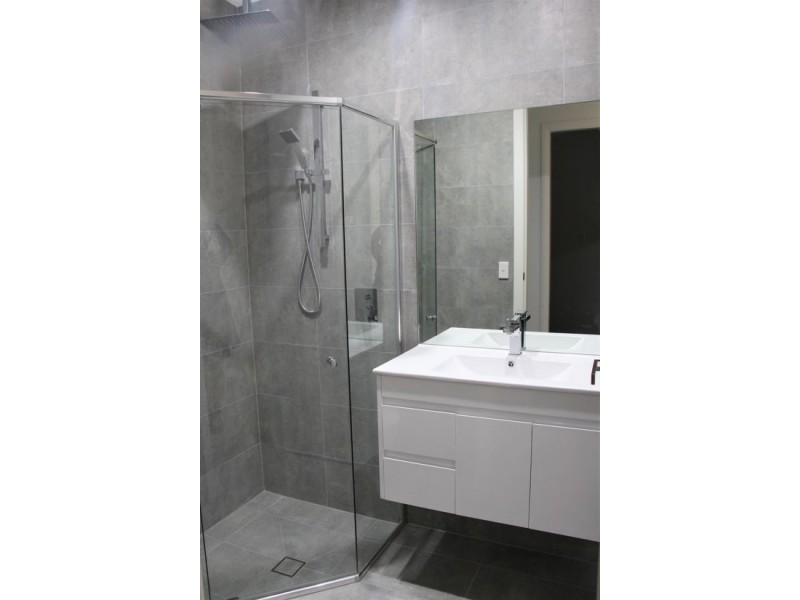 48a Vale St, Woodpark NSW 2164