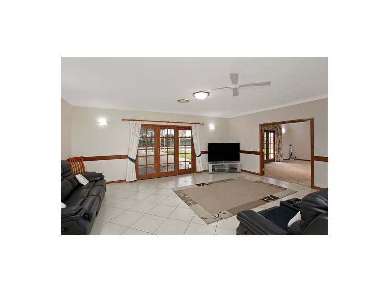 688 Luddenham Road, Luddenham NSW 2745