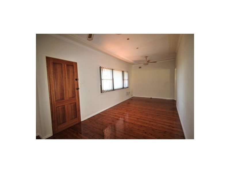 28 Hilltop Avenue, Blacktown NSW 2148